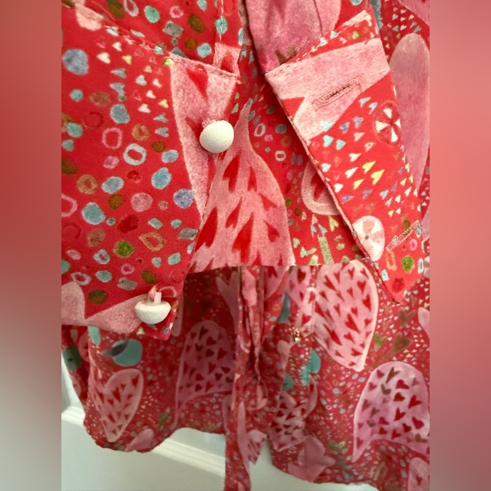 Beautiful Heart Print 100% silk button down shirt - Picture 4 of 8